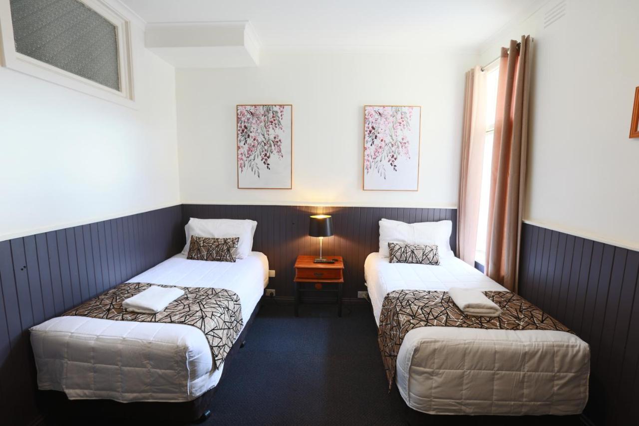 The Esplanade Motel 엔트런스호수 외부 사진